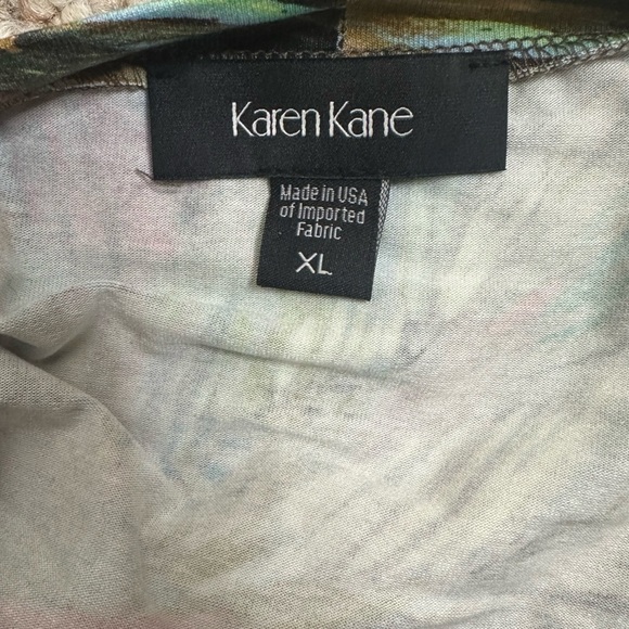 Karen Kane multicolored blouse with a unique bottom design, size XL. - Picture 5 of 9